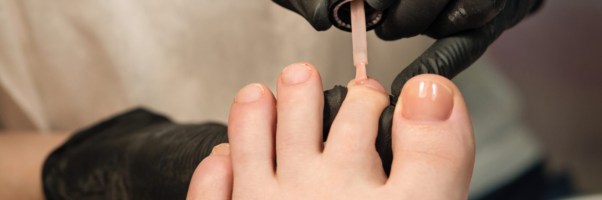 Neomanails din salong i Stockholm för perfekta naglar och avslappning