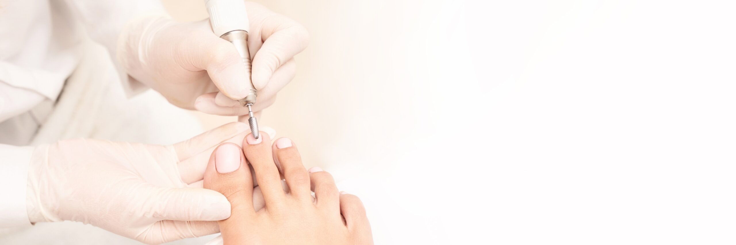 Neomanails din salong i Stockholm för perfekta naglar och avslappning